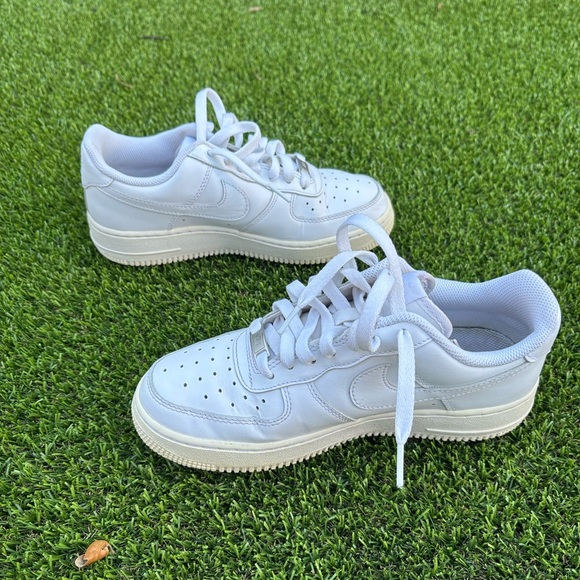 Nike Air Force 1 Low White Sneakers - Picture 5 of 7